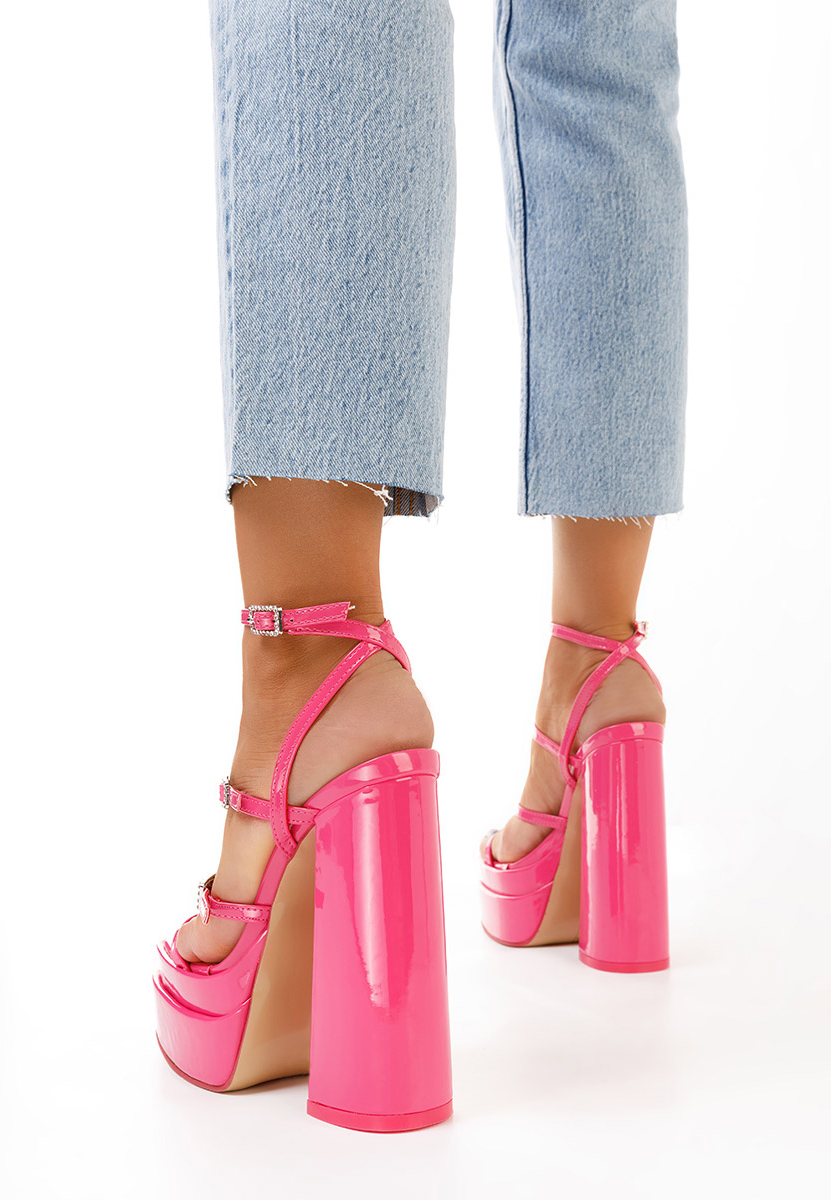 Sandale s petu Dira fuksija