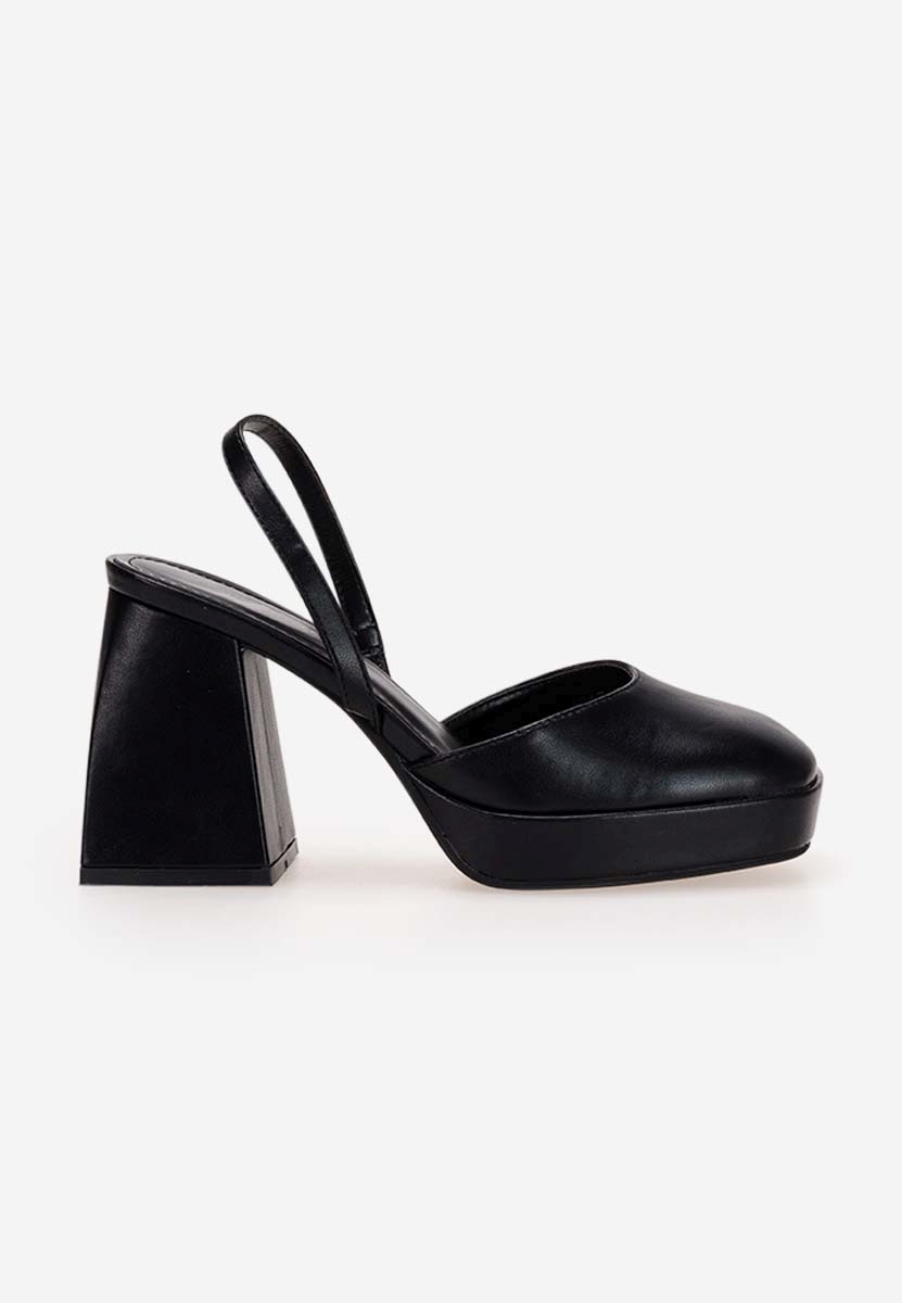 Elegantne cipele na petu Savria crno
