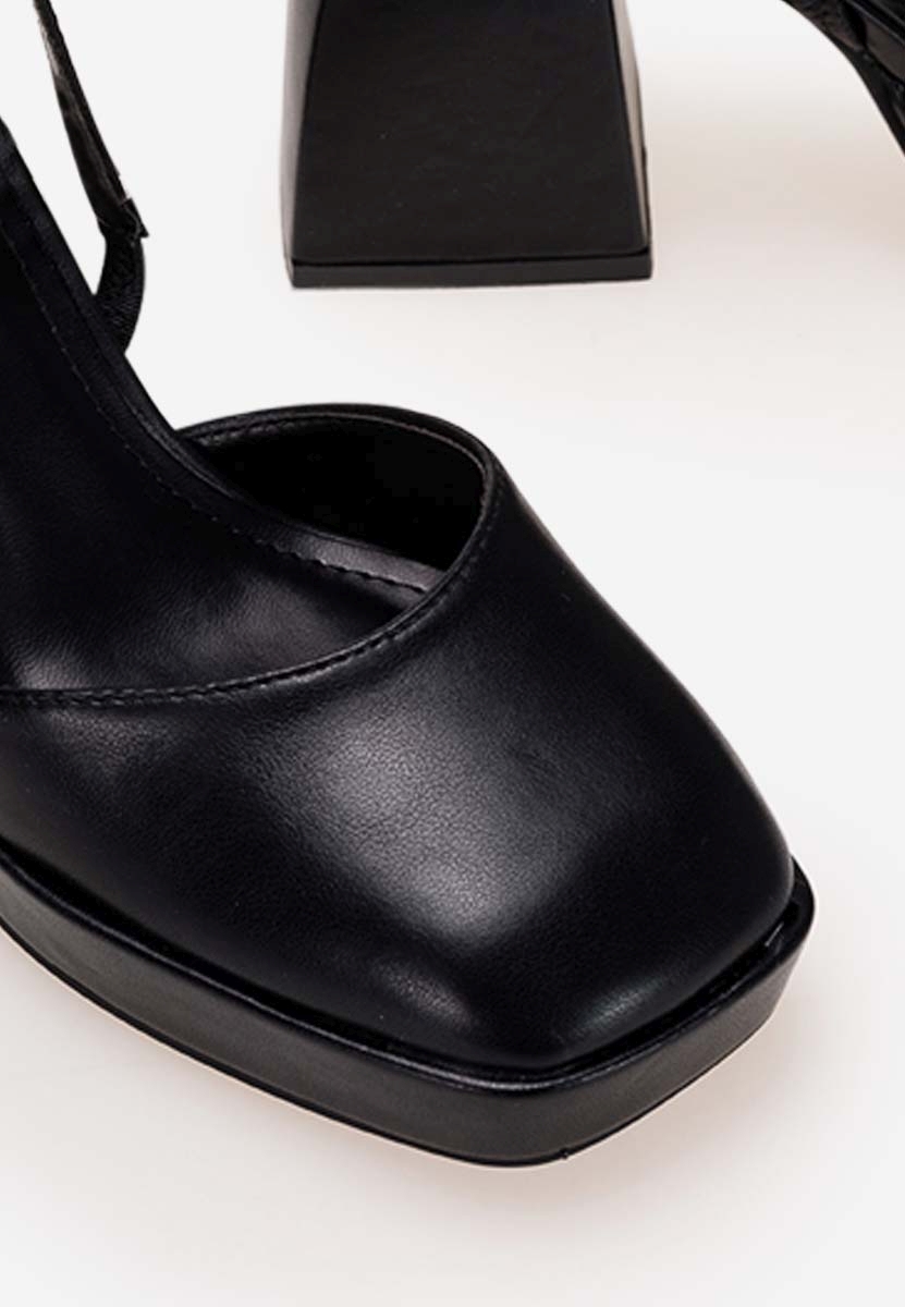 Elegantne cipele na petu Savria crno