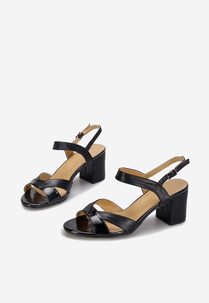 Sandale s petu Marjana crno