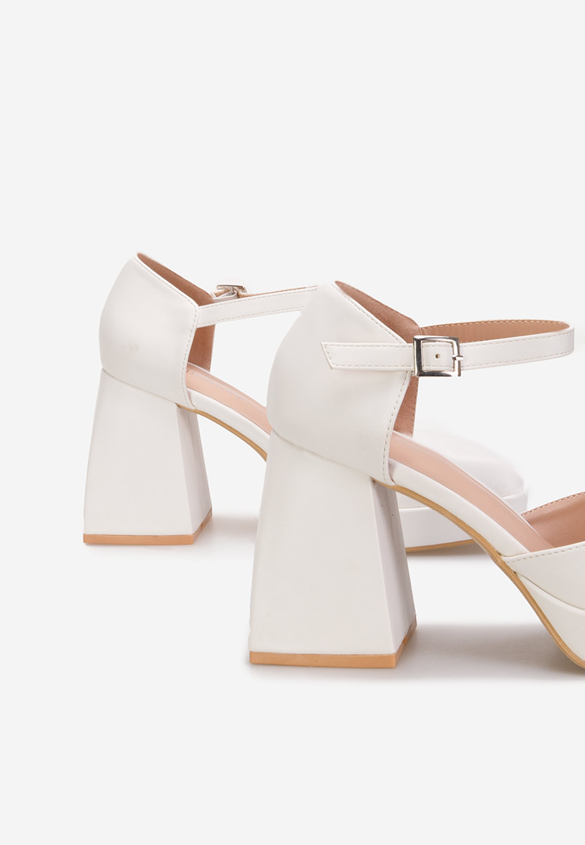 Salonke na blok petu Monsa bijele