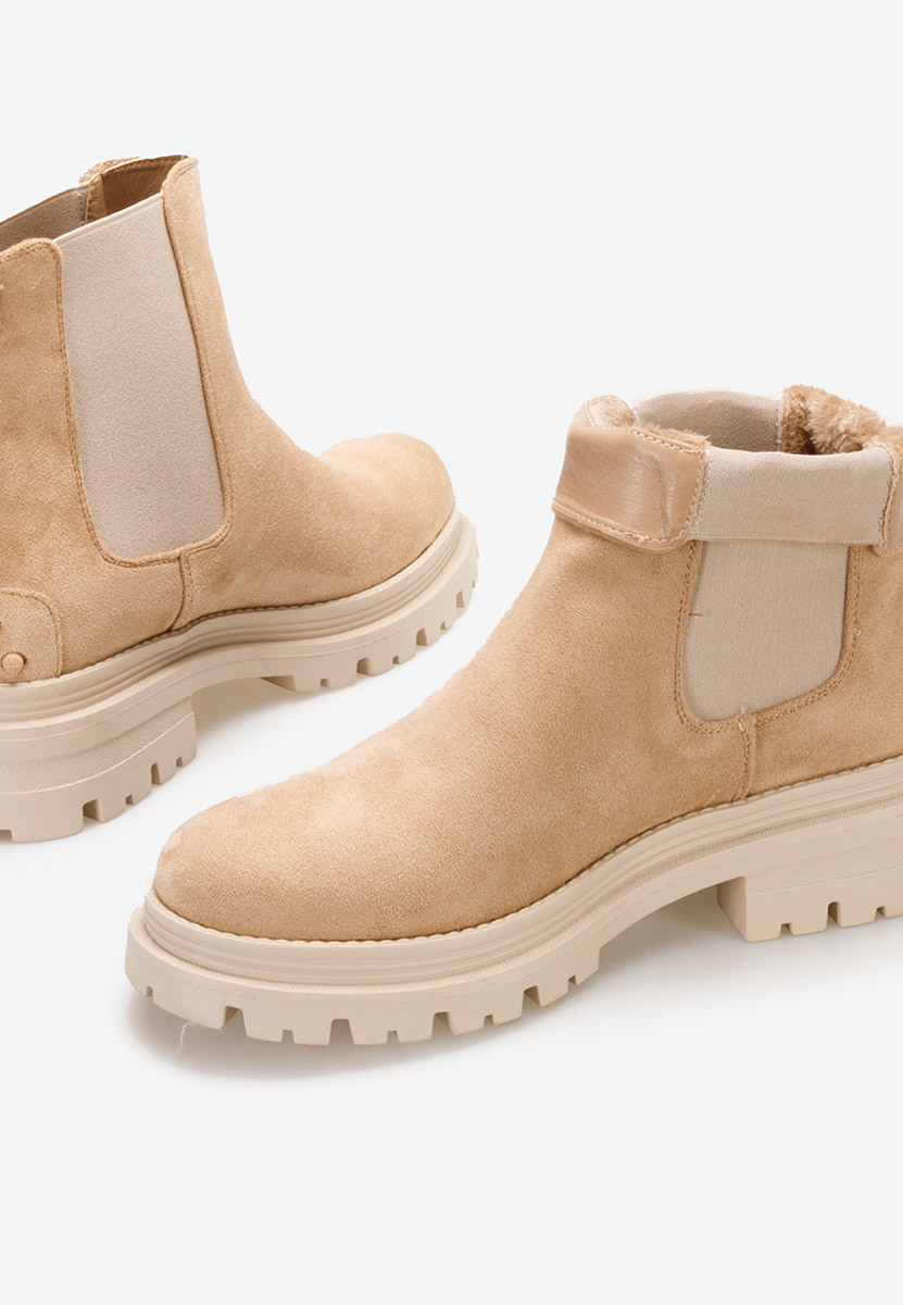 Chelsea polučizme Sallia kaki