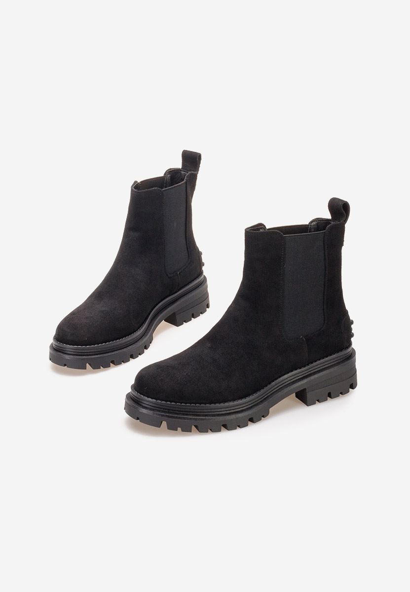 Chelsea polučizme Sallia crno