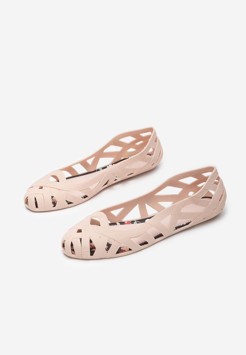 Balerine Latilia nude