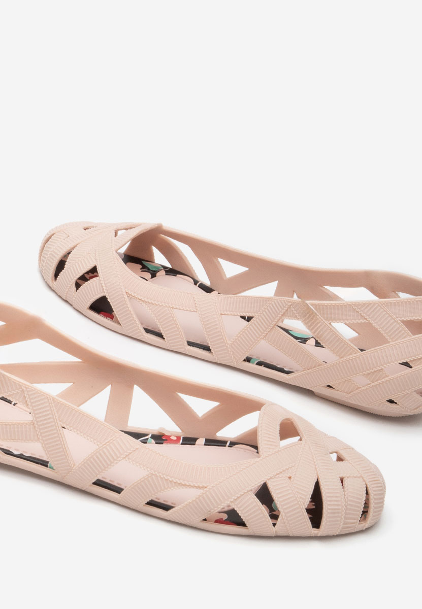 Balerine Latilia nude