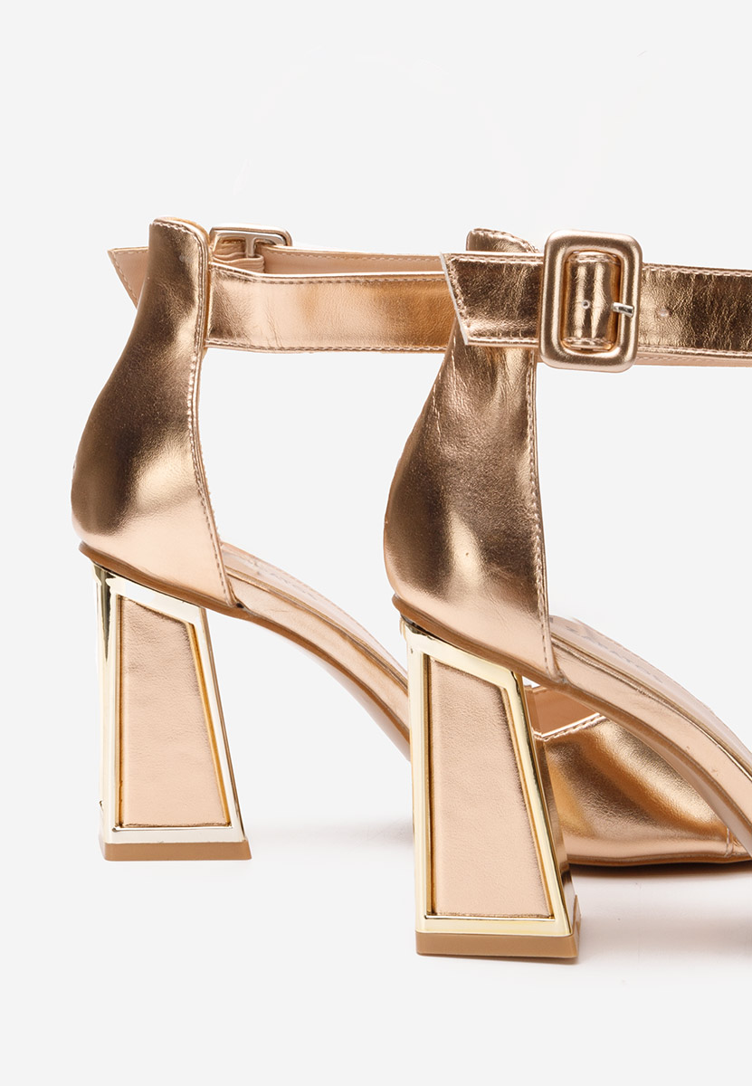 Ženske sandale elegantne Trisa Šampanjac