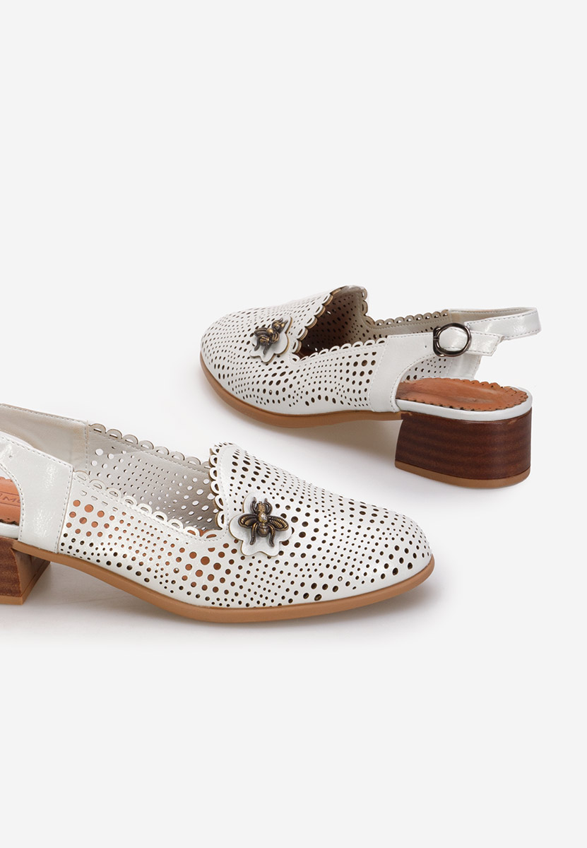 Salonke na malu petu Catrivana bijele