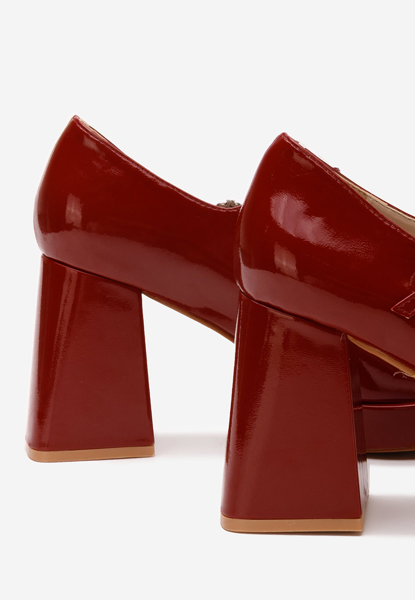 Salonke na blok petu Elany crveno