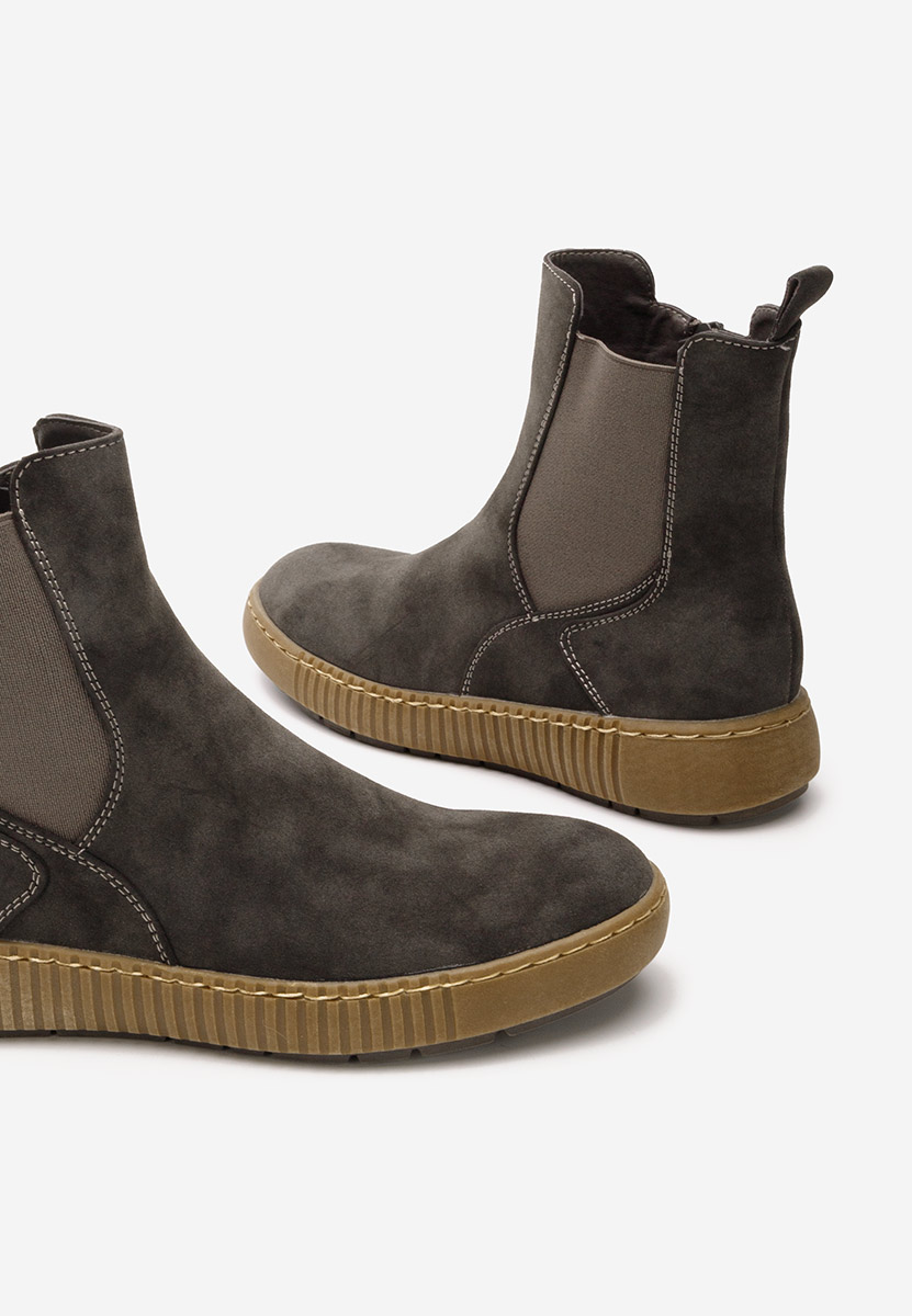 Chelsea polučizme Sheela sivo