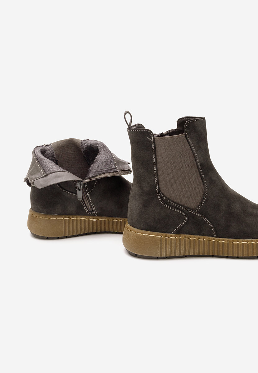 Chelsea polučizme Sheela sivo