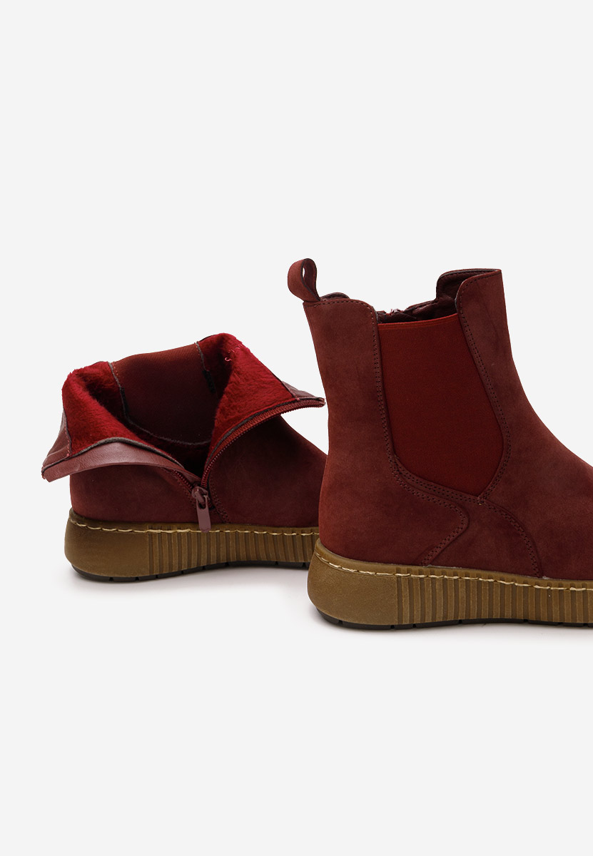 Chelsea polučizme Sheela crveno