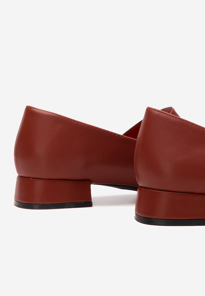 Salonke na malu petu Jenelle crveno