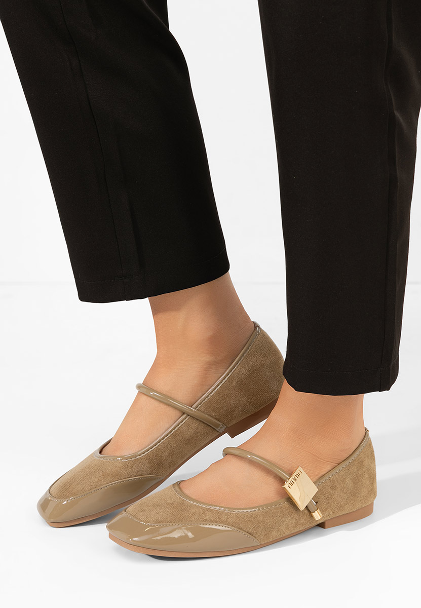 Balerine Melyda kaki