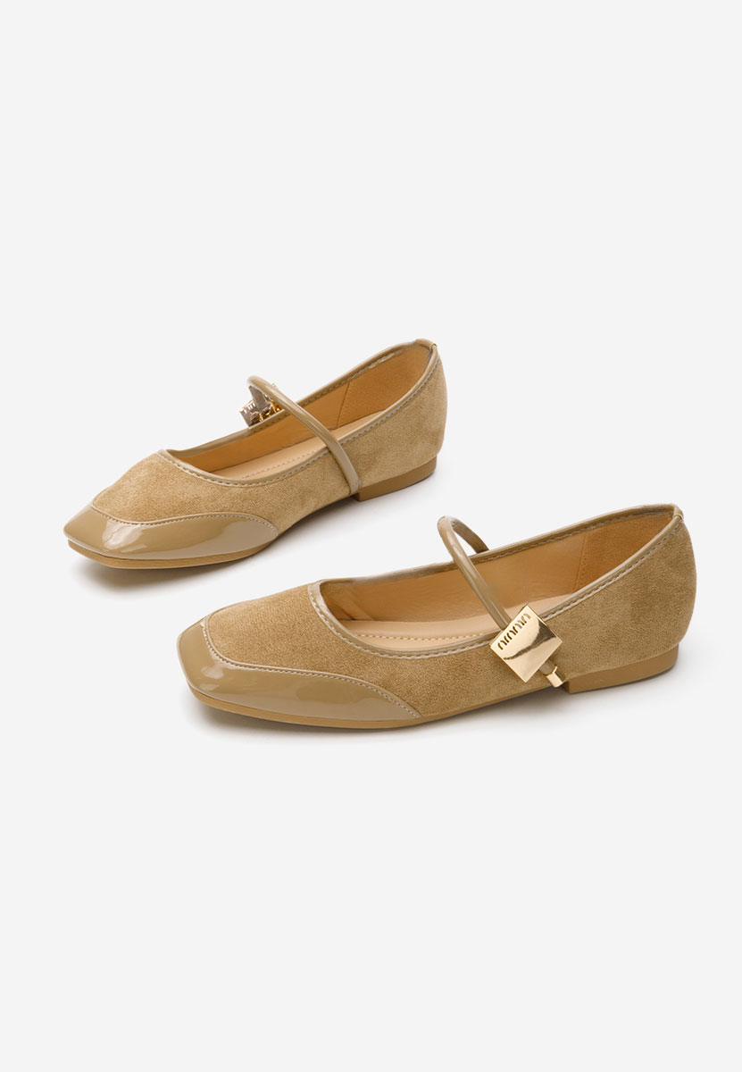Balerine Melyda kaki