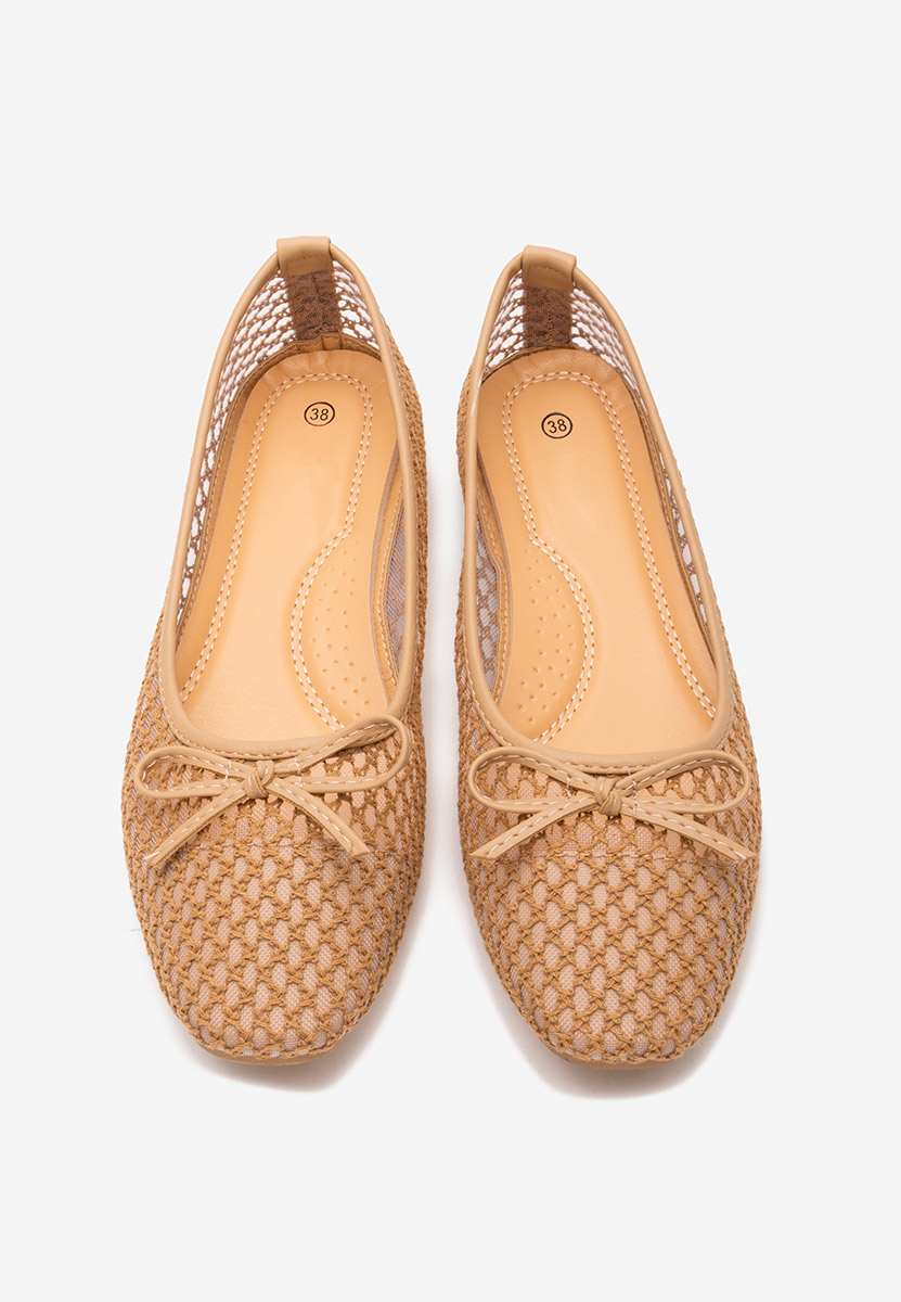 Balerine Roskakia kaki