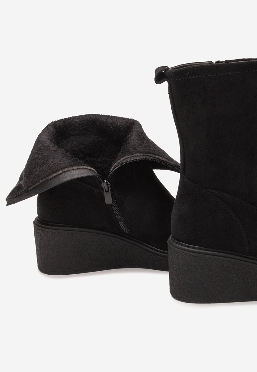 Polučizme na punu petu Lysara crno