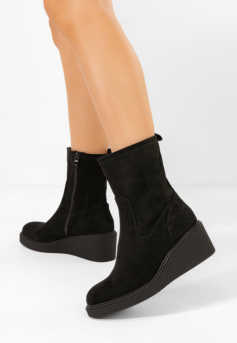 Polučizme na punu petu Lysara crno