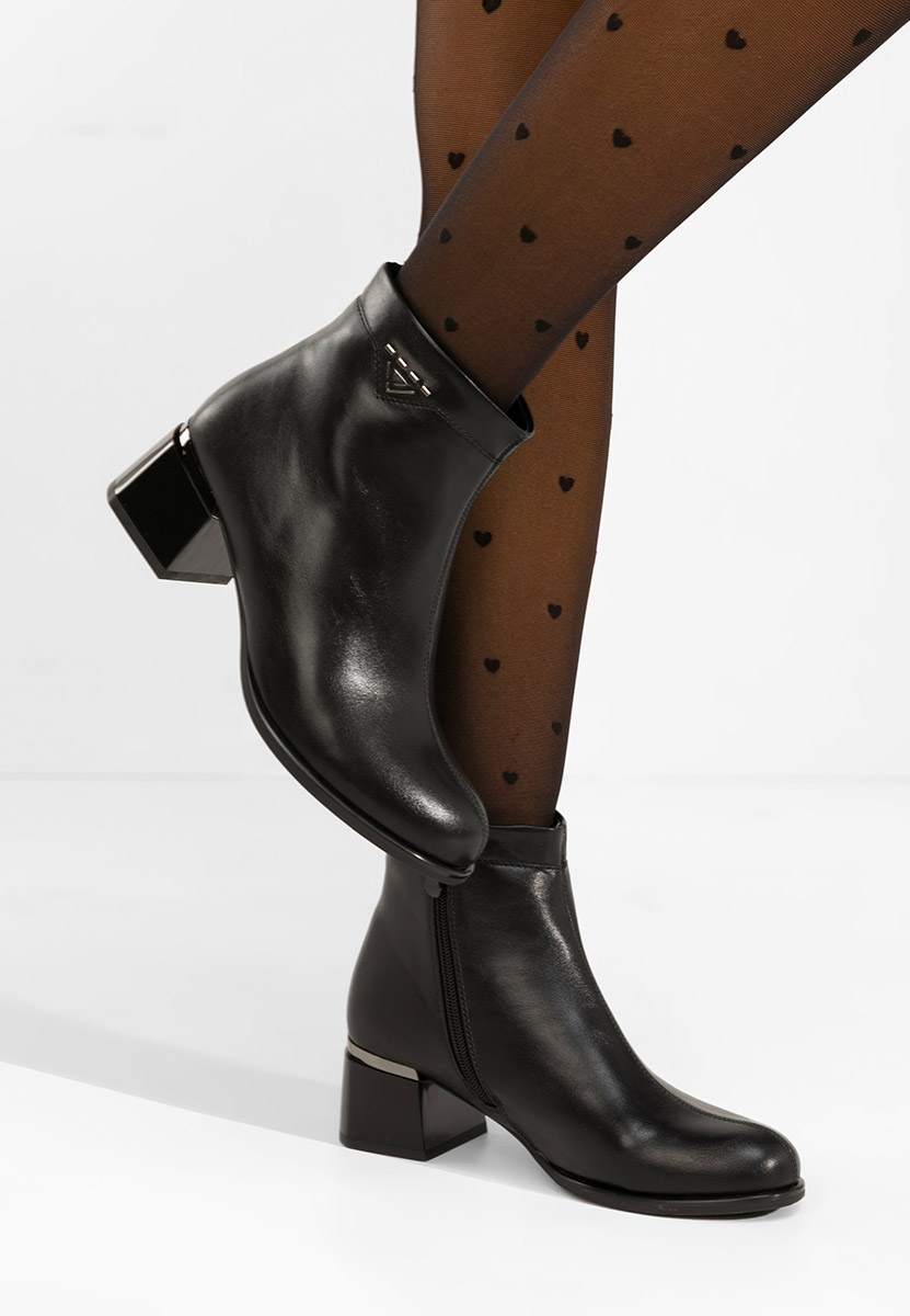 Gležnjače na petu Takita V2 crno