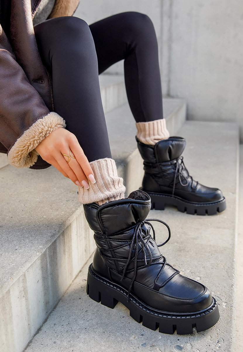 Ženske apreski Karinna crno