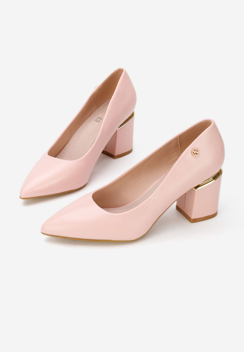 Salonke na blok petu Nelia V4 nude