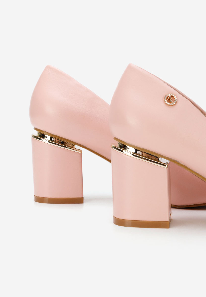 Salonke na blok petu Nelia V4 nude