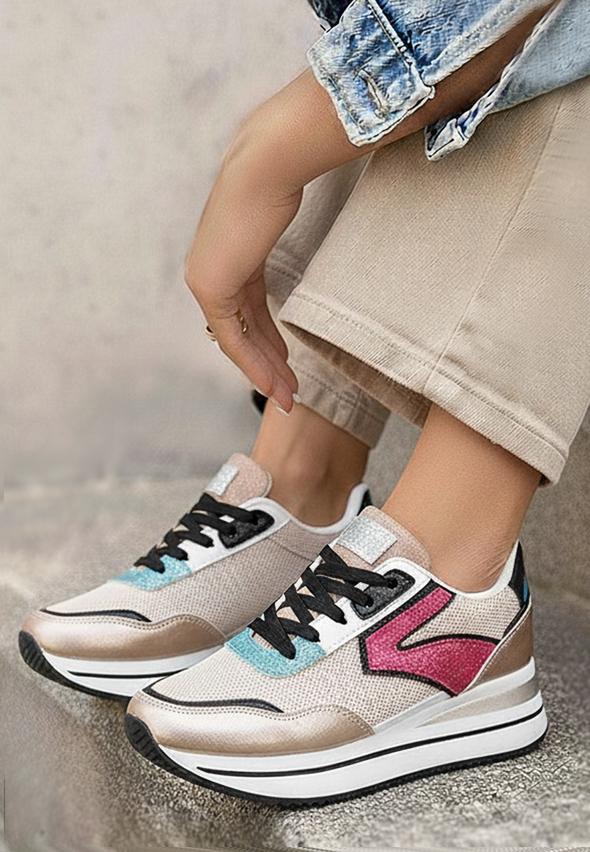 Tenisice sa platformom Tarika Šampanjac