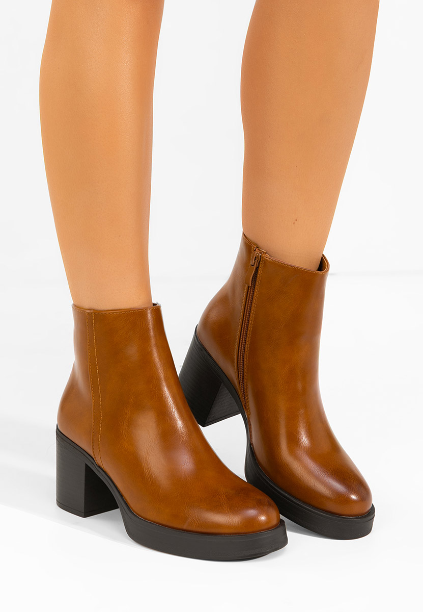 Gležnjače na block petu Denisia deva