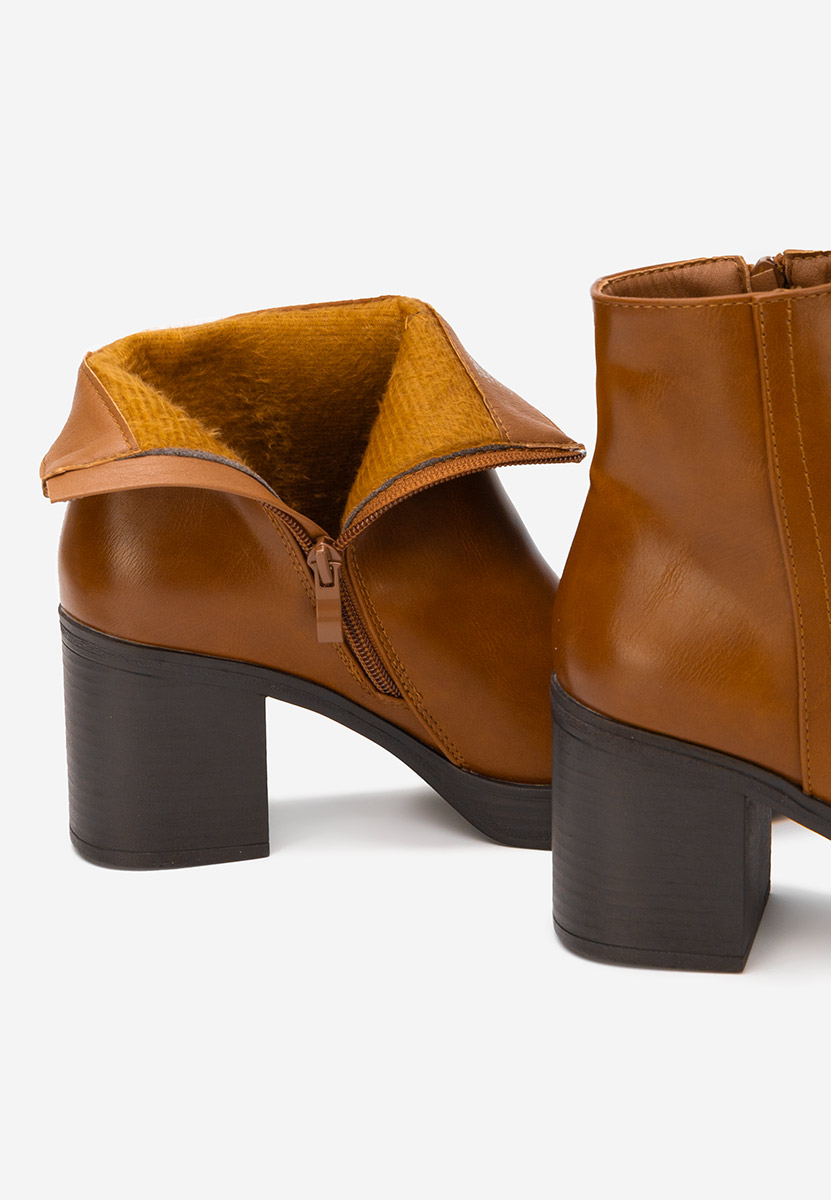 Gležnjače na block petu Denisia deva