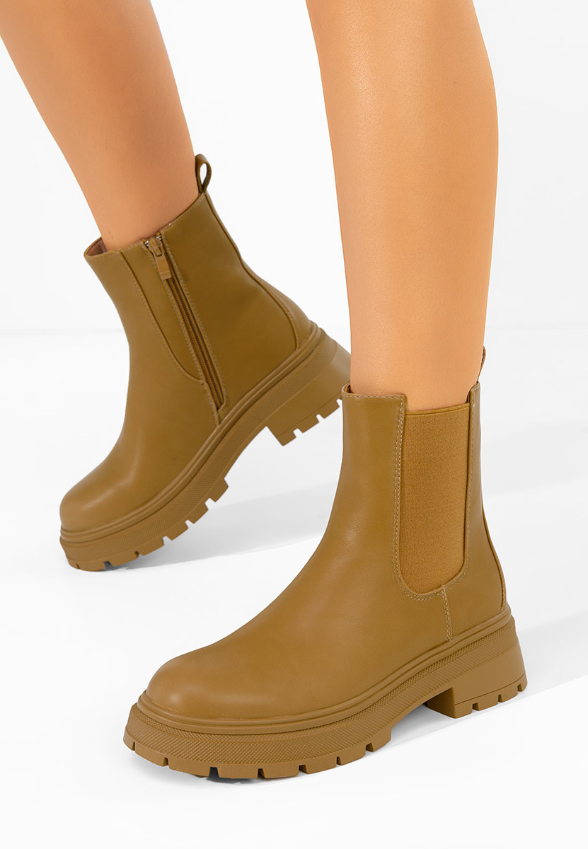 Chelsea polučizme Novria kaki