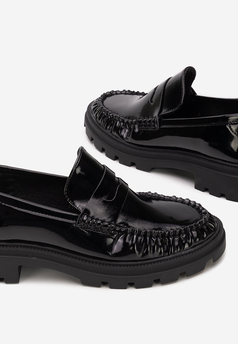 Ženske mokasinke Eleonora crno