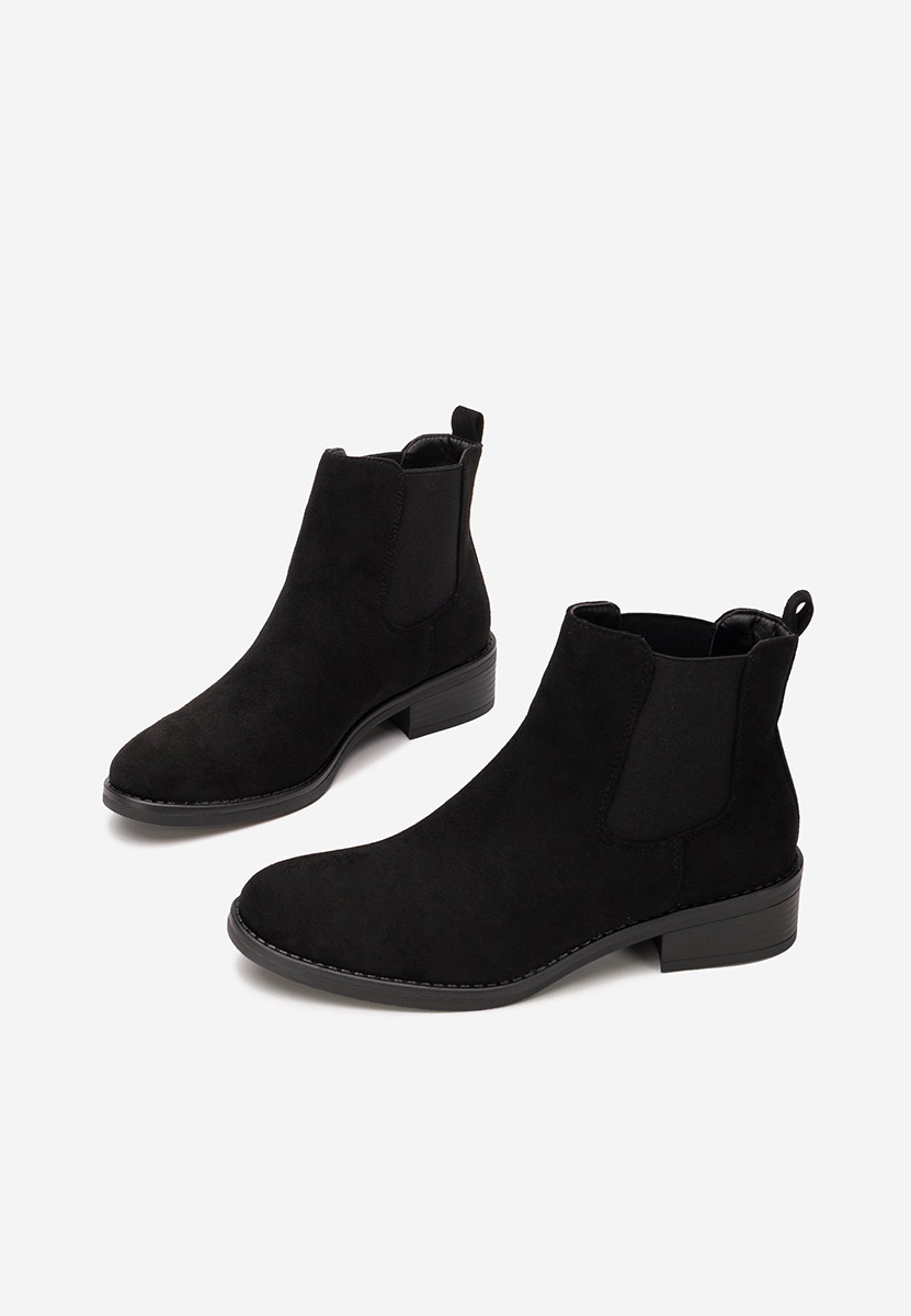 Chelsea polučizme Kataleia crno