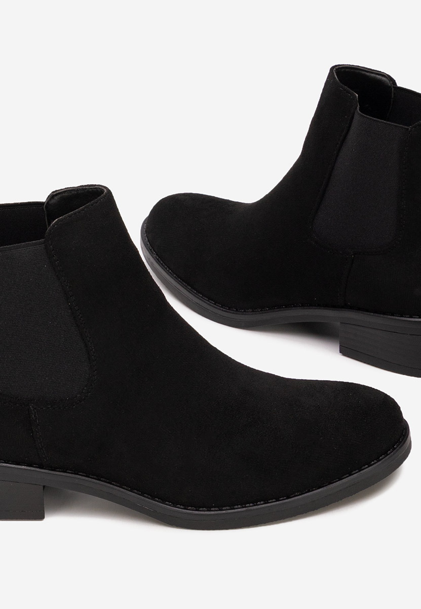 Chelsea polučizme Kataleia crno