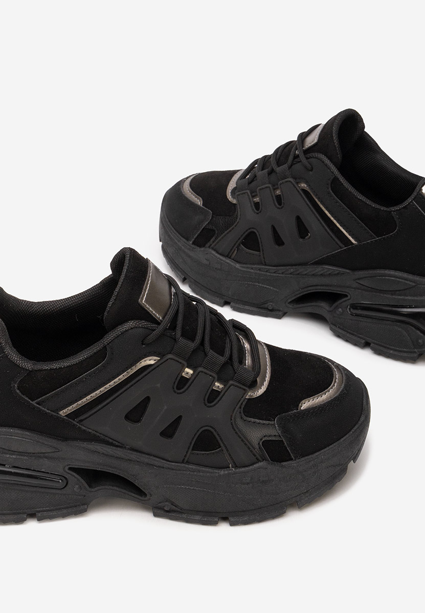 Tenisice na punu petu Alverisa crno