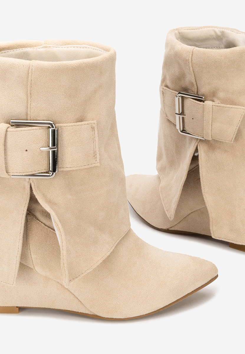 Polučizme na punu petu Irinea bež