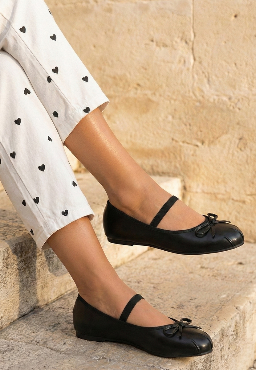 Balerine Ionelia crno