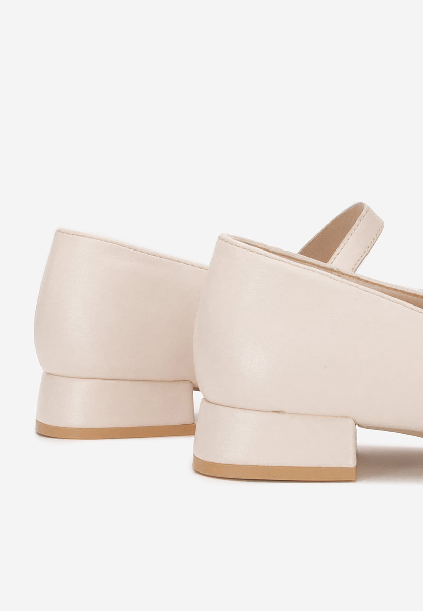 Salonke na malu petu Jenelle bež