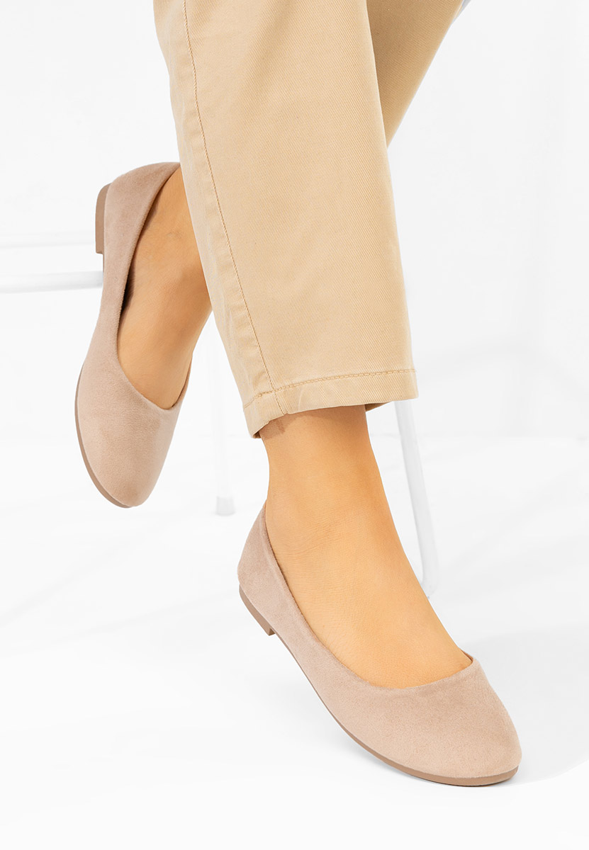 Balerine Agappia nude