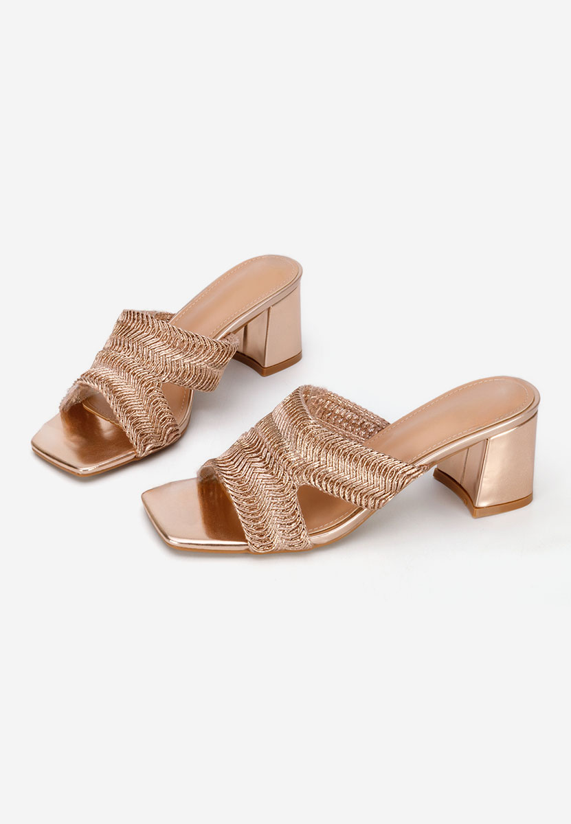 Papuče na petu Nely Šampanjac